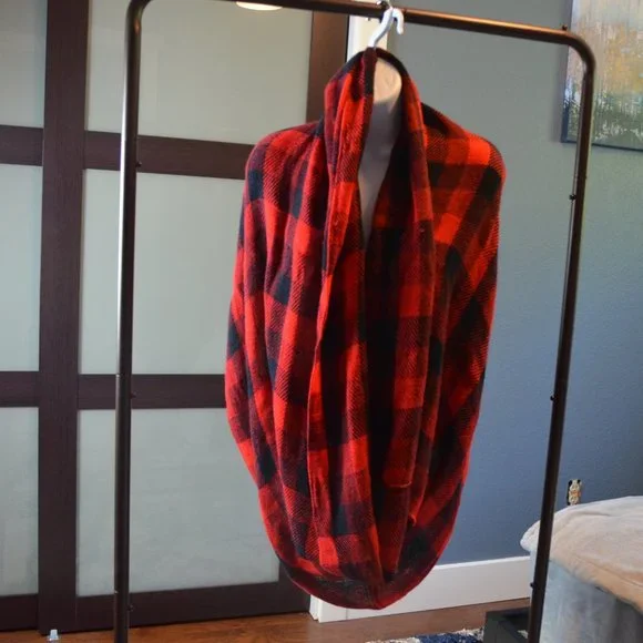 Scarf - Picture 3 of 4